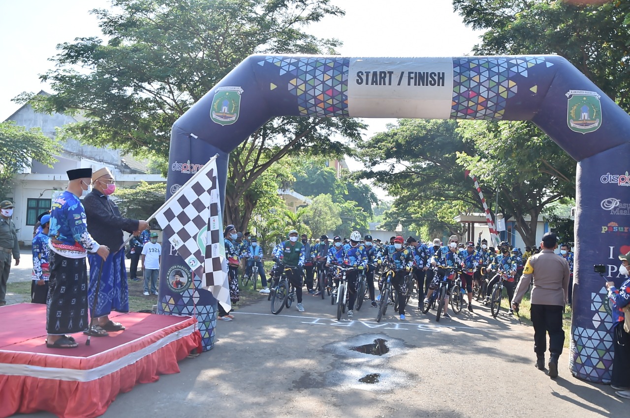 Tetap Disiplin Protokol Kesehatan, 500 Peserta Ikuti Gowes Santri Pasuruan Raya