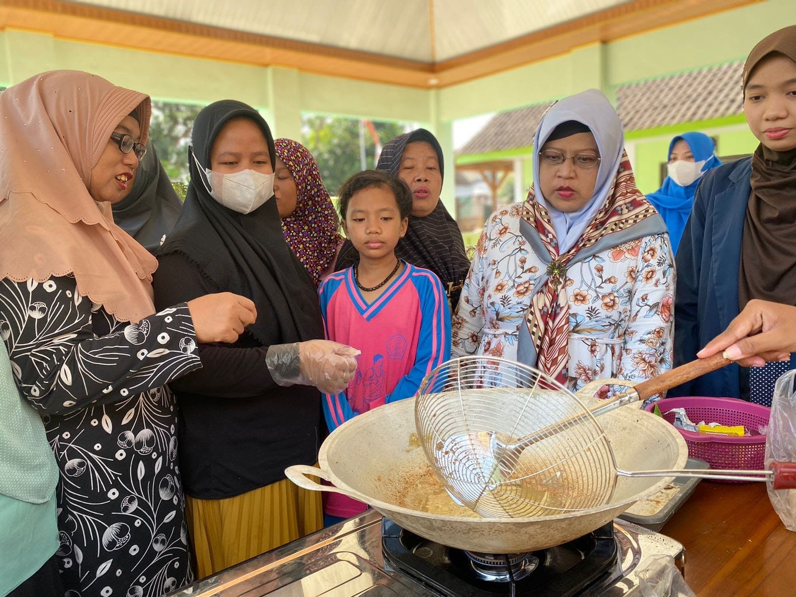 Inovatif, Mahasiswa STAI Salahuddin Pasuruan Bikin Keripik dari Limbah Bonggol Pisang