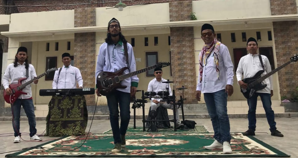 Memasuki Abad Kedua NU, Lesbumi NU Pasuruan Launching NULES BAND