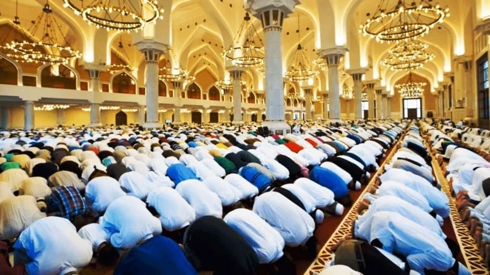 Yuk Semangat Tarawih! Fadilahnya Dosa Diampuni Hingga Dibangunkan Rumah di Surga