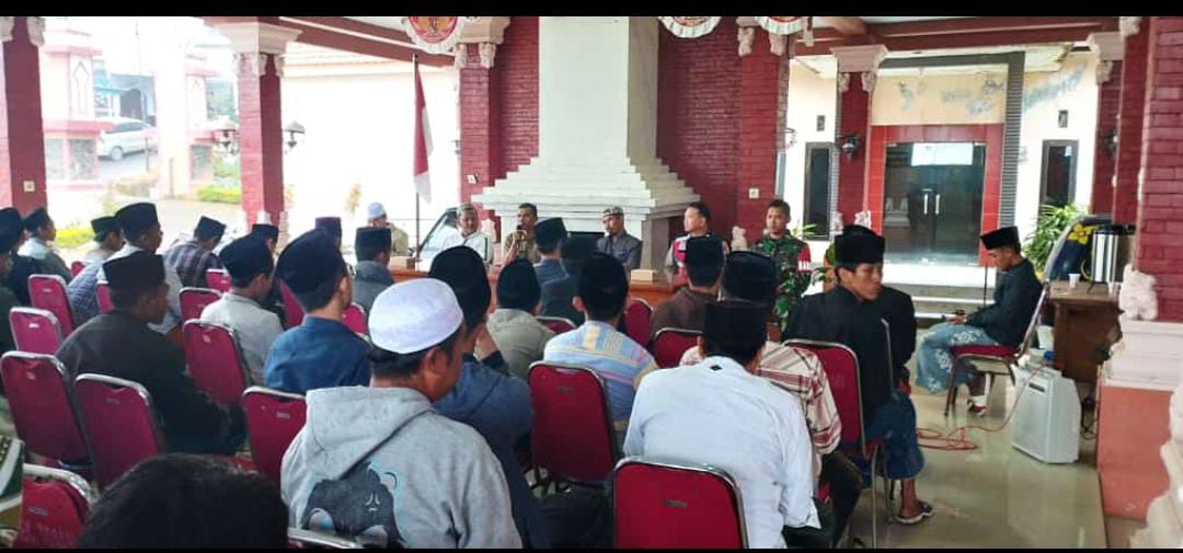 Semangat Ramadhan, Ratusan Santri Pasuruan Ikut Safari Pesantren di Daerah Terpencil