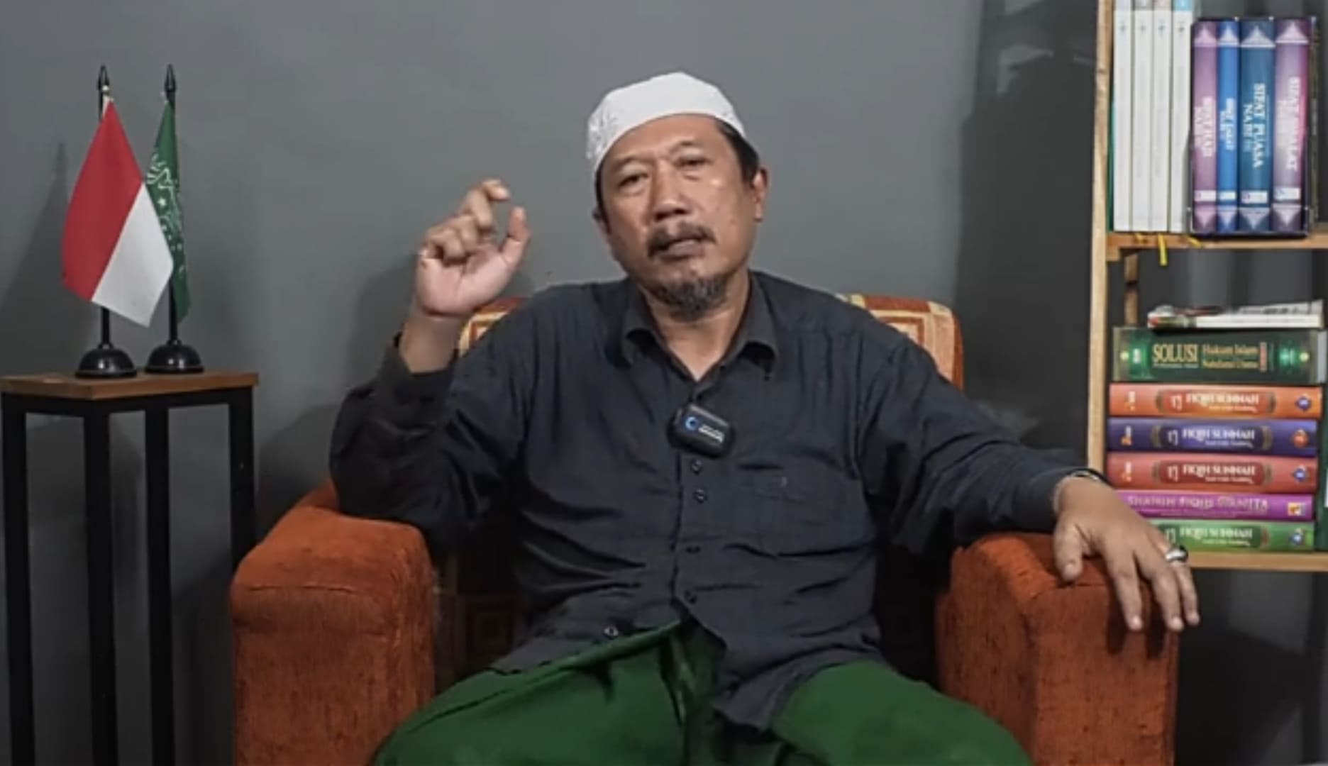 Gus Ipong Jelaskan Makna Bertaqwa Dengan Separuh Kurma