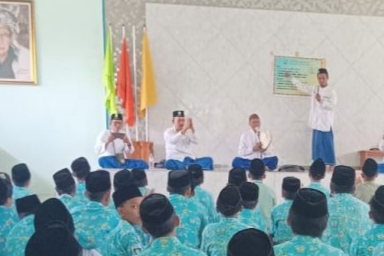 MTs MA Assholach Pasuruan Latih Siswa Jadi Ishari Milenial