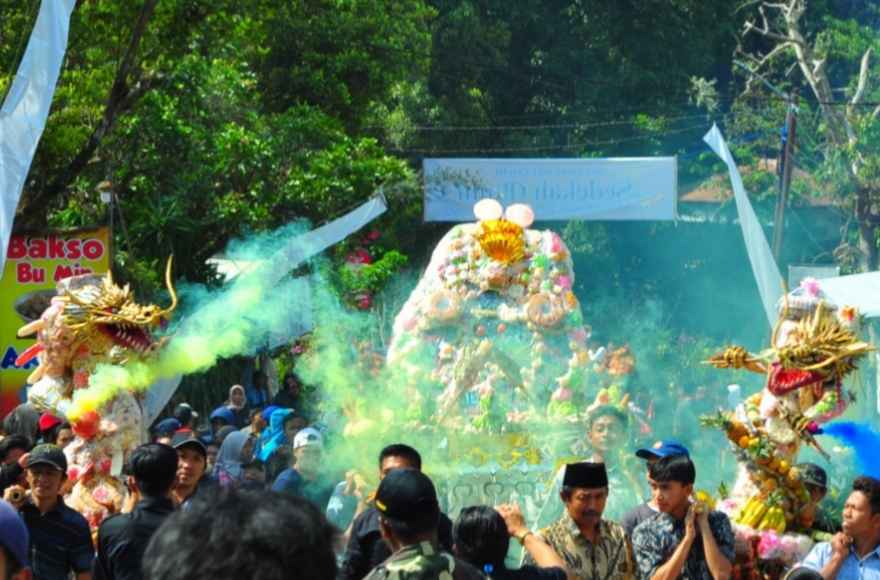 Belum Dilepas, Mahasiswa ITSNU-STAI Salahuddin Pasuruan Diminta Publikasi Tradisi Ancak