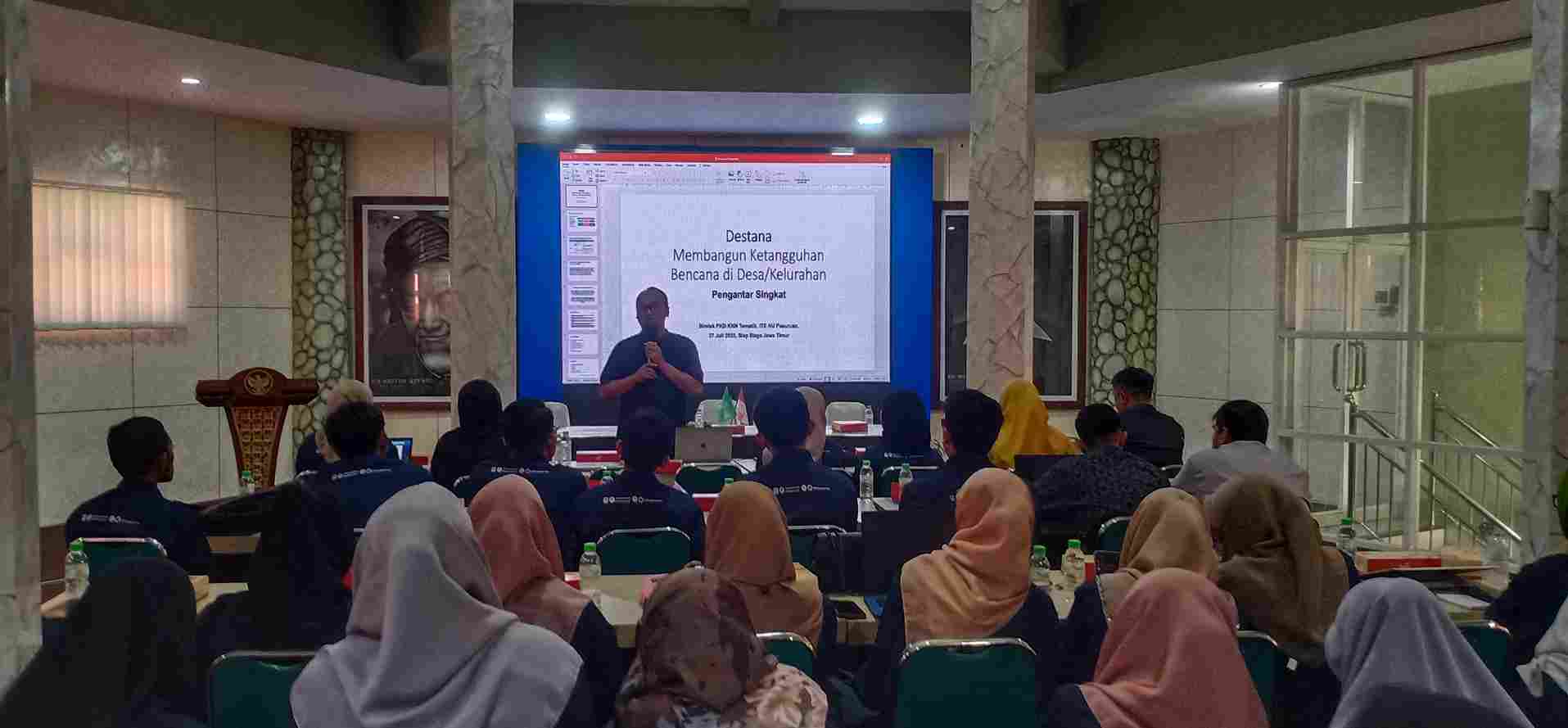 Mahasiswa KKN ITSNU-STAI Salahuddin Pasuruan  Dibekali PKD SIAP SIAGA Jatim