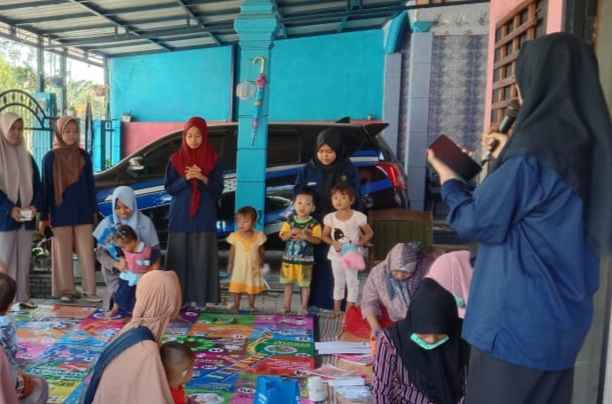 Ibu-Ibu Suka Ceting Mesra, Game Cegah Stunting Mahasiswa KKN ITSNU-STAI Salahuddin Pasuruan
