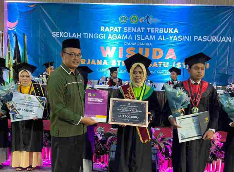 Giliran Wisudawan STAI Al-Yasini Diberi Reward ISNU Pasuruan