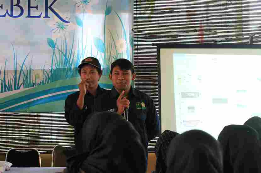 Mahasiswa UNU STAIS Pasuruan, Gelar Pelatihan Budidaya Magot