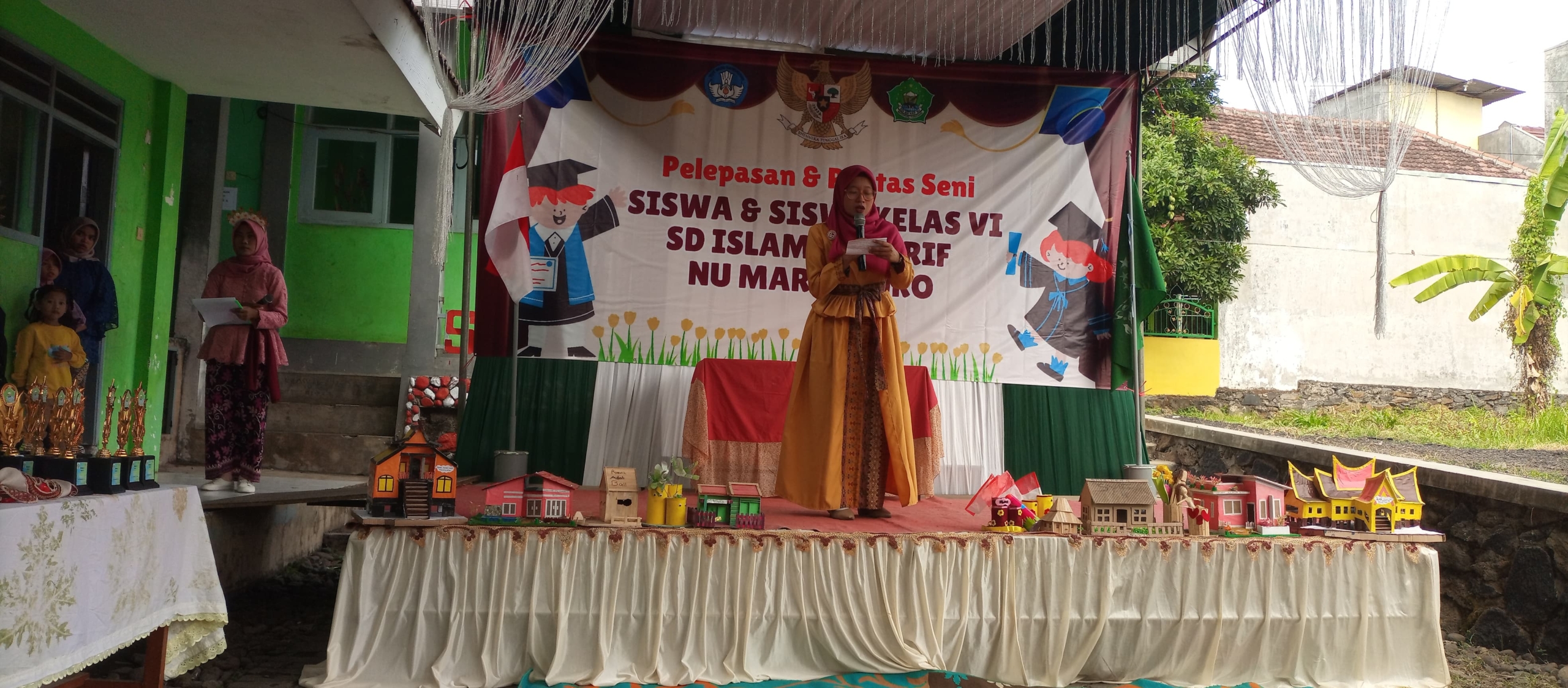 Meriahnya Pelepasan SD Islam Ma’arif NU Martopuro