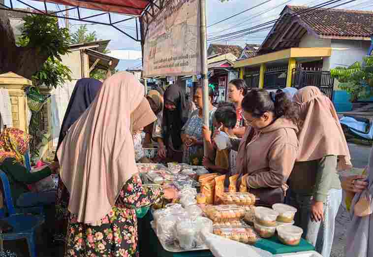 Bisa PO dan COD, Yuk Beli Takjil dan Berbuka di Bazar Fatayat Ranuklindungan