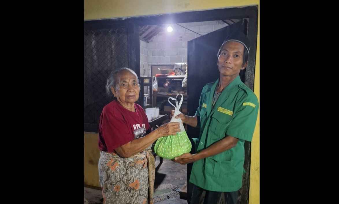 Zakat Fitrah Plus, Upaya Ansor Sumberanyar Menutup Semarak Ramadhan
