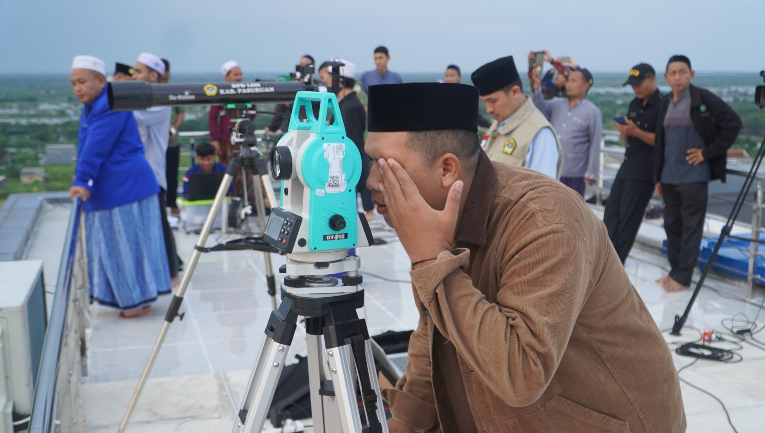 Rukyatul Hilal Penentuan Syawal di Pasuruan Tidak Terlihat